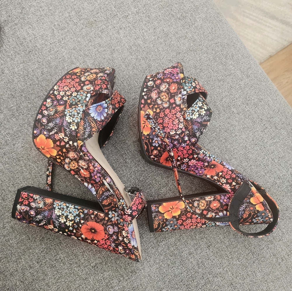 Bamboo floral platform chunky heel sandals